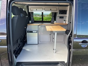 2016 Volkswagen Transporter T6 SWB — photo 25 of 33