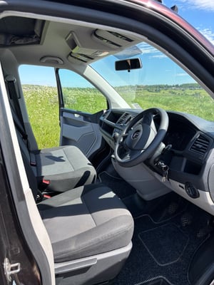 2016 Volkswagen Transporter T6 SWB — photo 12 of 33