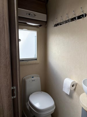 2017 Autosleeper Corinium Duo — photo 5 of 25