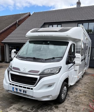 2017 Autosleeper Corinium Duo — photo 16 of 25