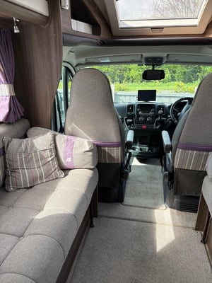 2017 Autosleeper Corinium Duo — photo 24 of 25