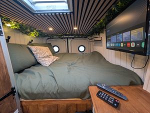 2018 MAN TGE 3.140 Van Conversion — photo 2 of 42